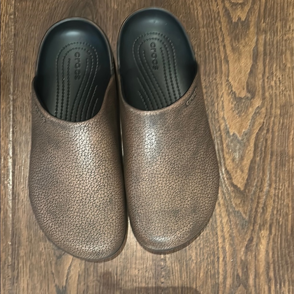 UNISEX : CROCS Dylan Brown Loafers Slip-On Comfort